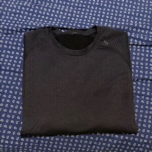 Men's black Lululemon crewneck Sweater